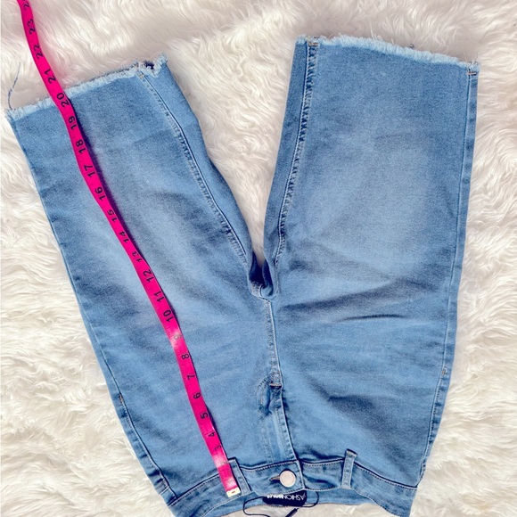 Fashion Nova Bermuda shorts - Picture 4 of 5